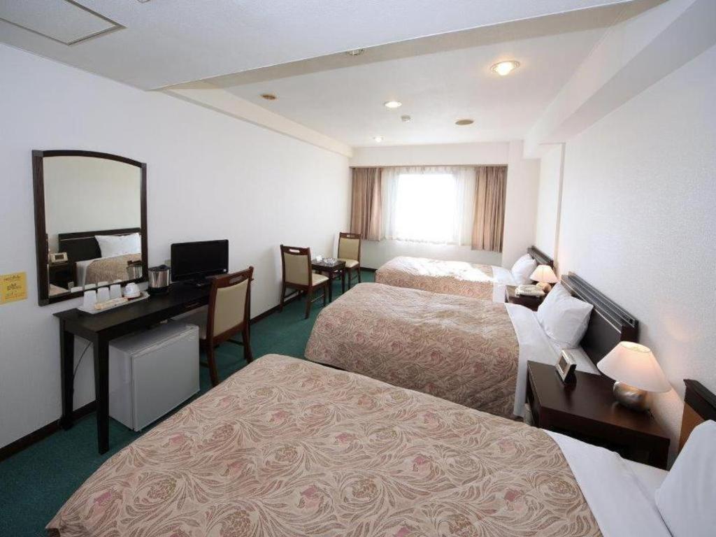 Hotel Yutaka Wing Izumisano Exterior photo